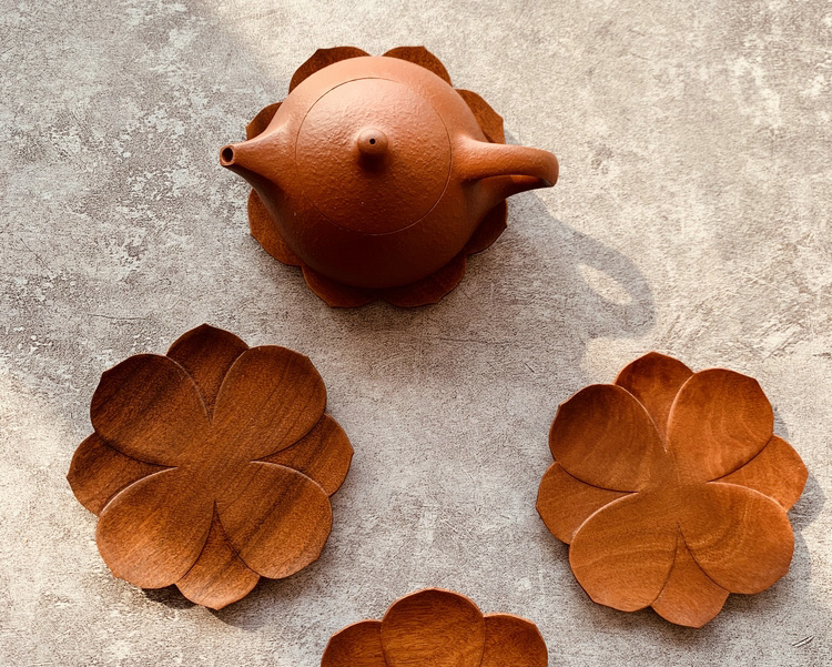 木雕茶托.jpg